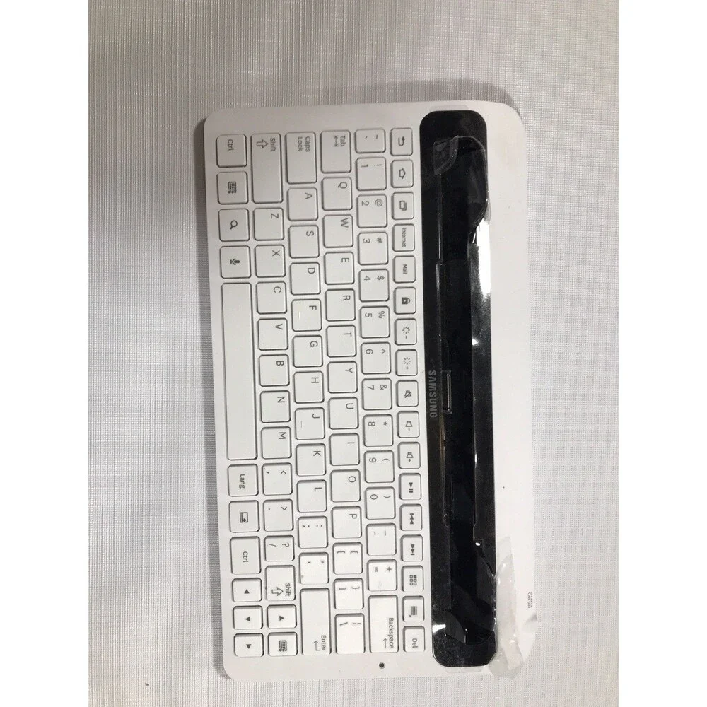 Samsung Mini Ipad Keyboard White and black S/N DF1C220AS P/N:ECR-K15AWEBXAR